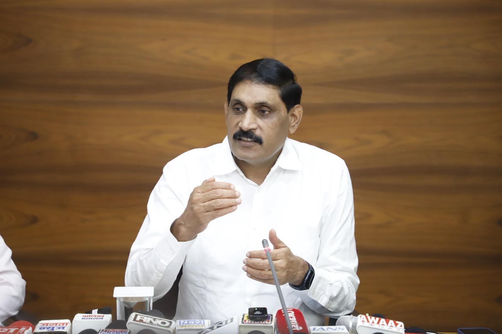 मतदाता सूची का "विशेष पुनरीक्षण अभियान" 30 जून से प्रारंभ, घर-घर पहुंचेंगे बीएलओ: आयुक्त डॉ. कैलास शिंदे