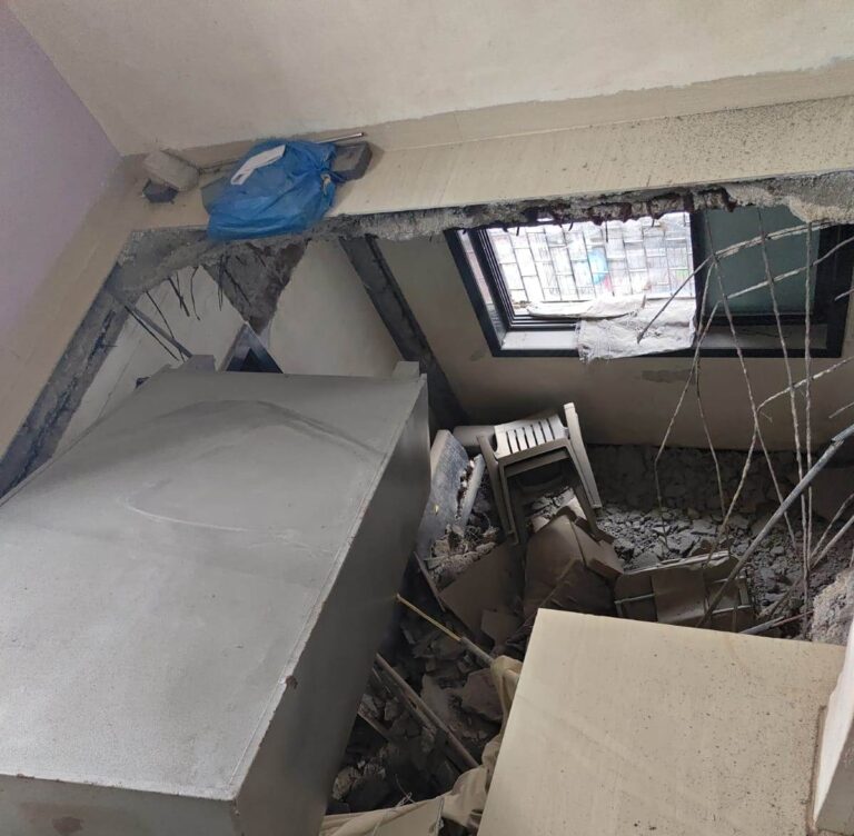 Kopar khairane Building Slab Collapse