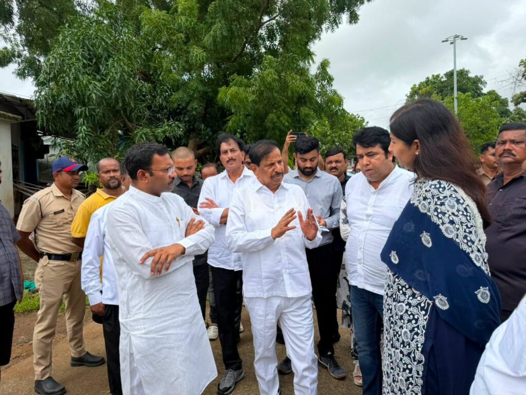 #GaneshNaik, #PalgharFlood, #MaharashtraBhoomi, #PalgharNews, #Palghar, #FloodRelief, #DrInduRaniJakhar, #DisasterManagement, #PalgharUpdates, #DisasterRelief