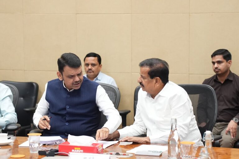 पालघर बाढ़ पीड़ितों के लिए एकीकृत राहत योजना तैयार करें: मुख्यमंत्री देवेंद्र फडणवीस