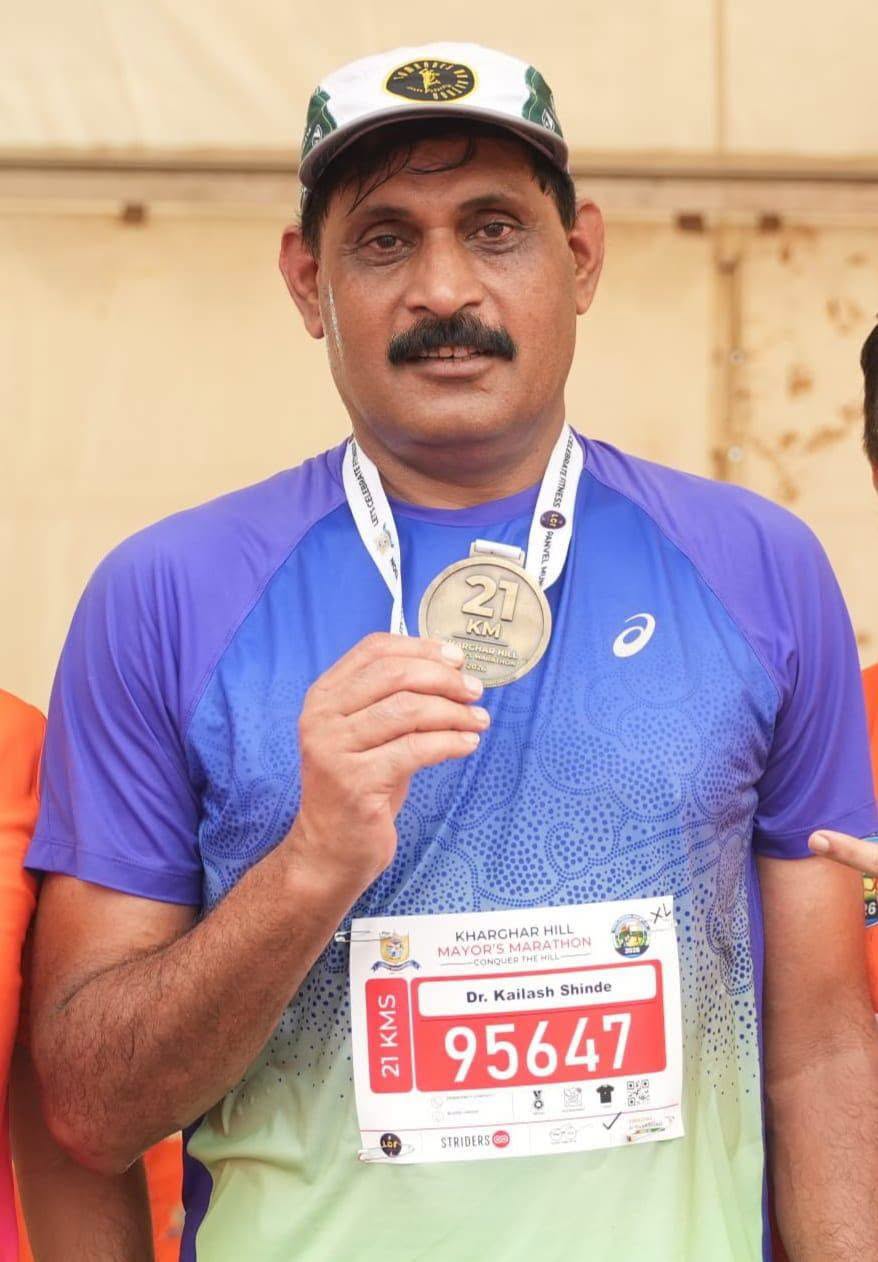 Kharghar Hill Mayor Marathon: NMMC Commissioner Dr. Kailash Shinde Successfully Completes 21.2 km Run